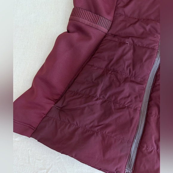 Lululemon Down for It All Vest in Dark Adobe Burgundy - Size 4 - Picture 3 of 4